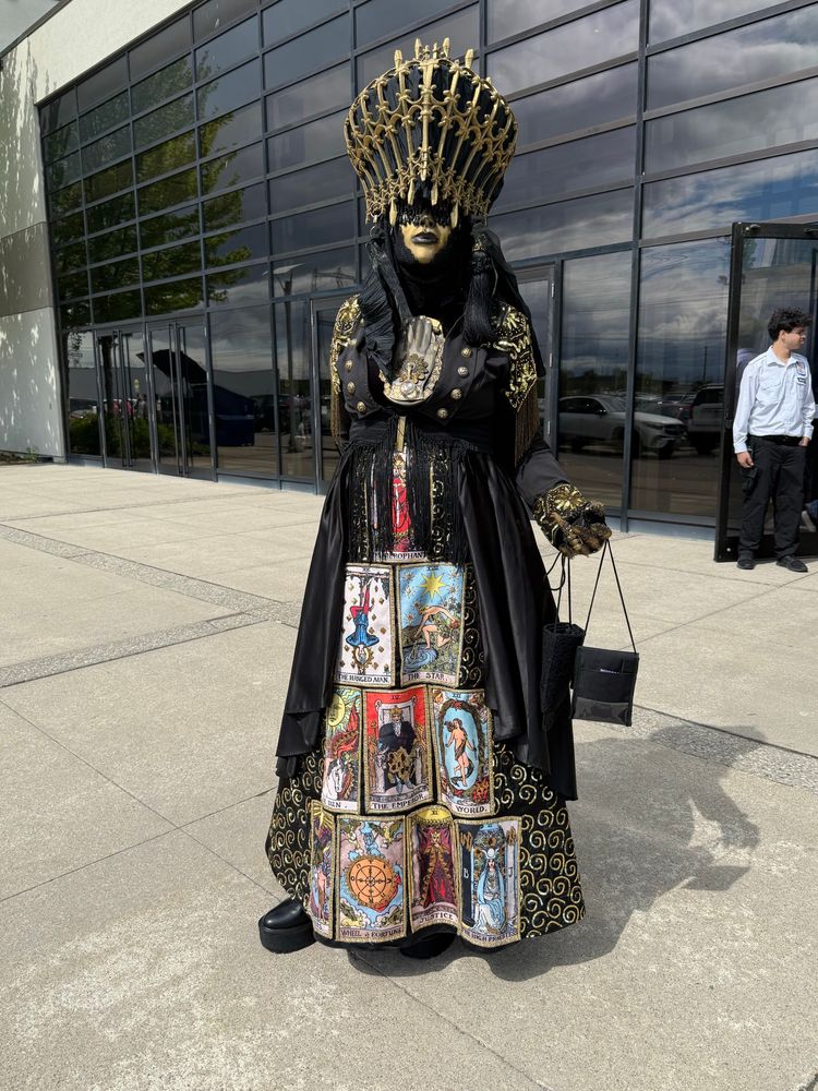 Tarot card cosplayer