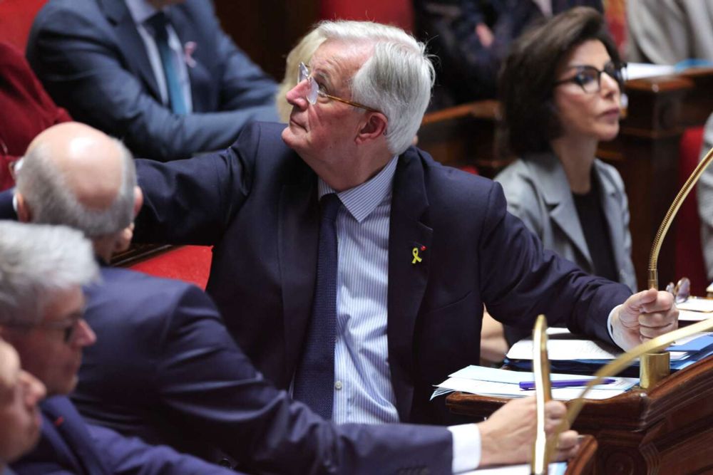 French PM Barnier survives first no-confidence vote