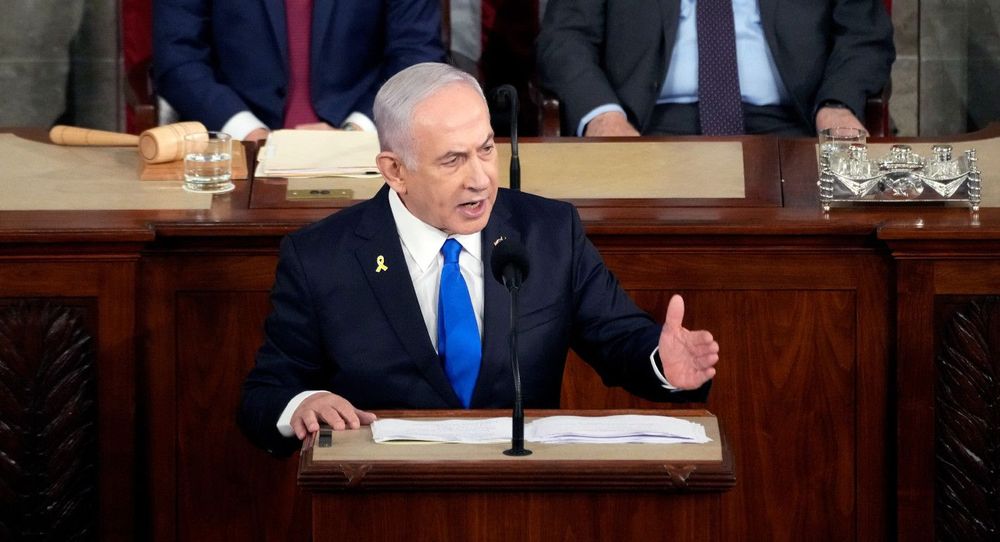 Netanyahu in a suit