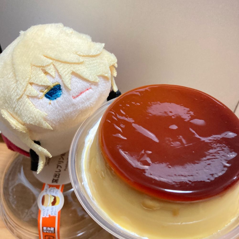 土台に乗ったもち則
「おお！よく見えるぞ！ぷるぷるしていて美味しそうだな」