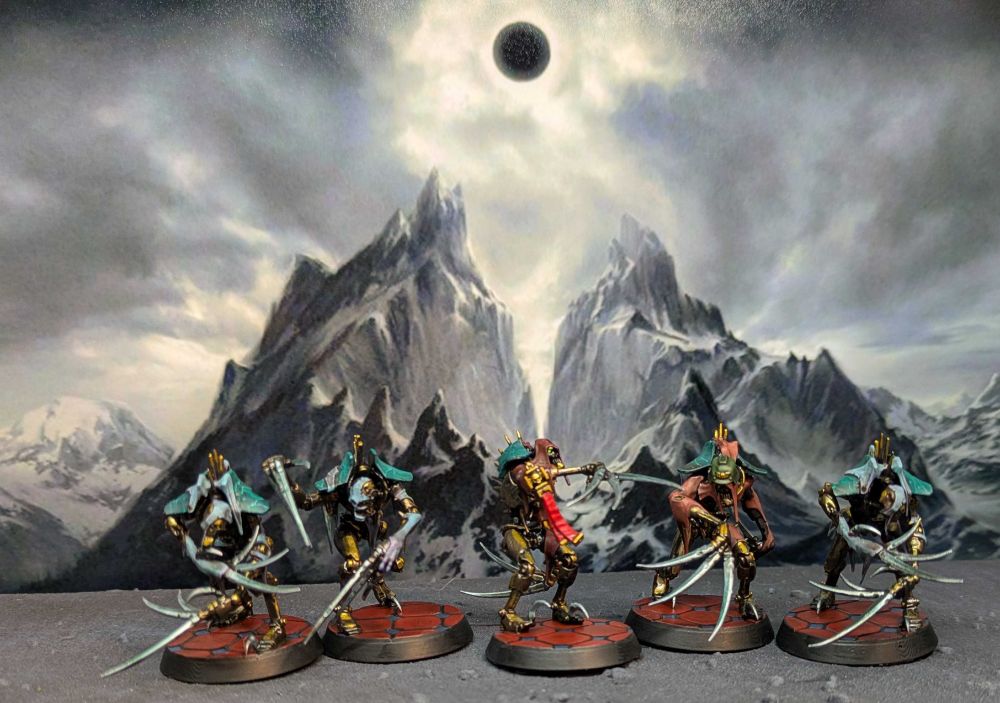 The other five in close up. One has a stolen ribbon/medal from some dead human soldier. All have claws that look to be about three foot long razor sharp sabers.