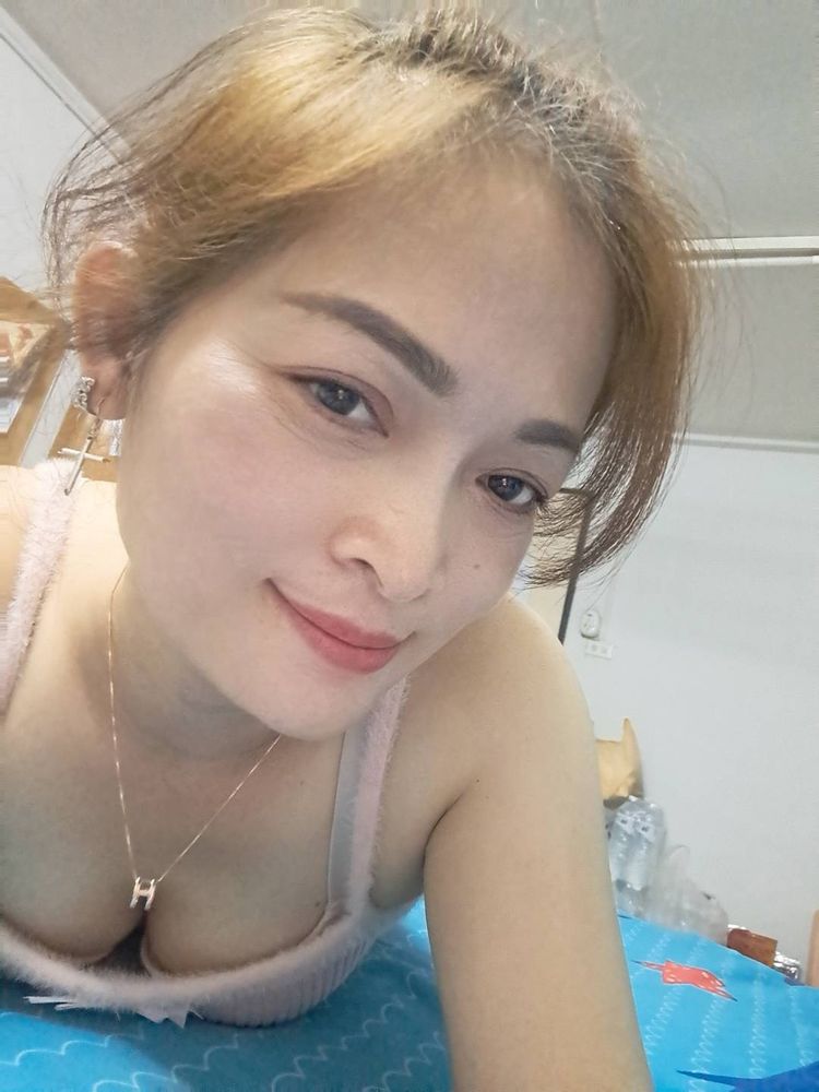 ตรงปกไม่จกตาขอพร้อมชัวๆ ตัวเล็กๆผิวขาว