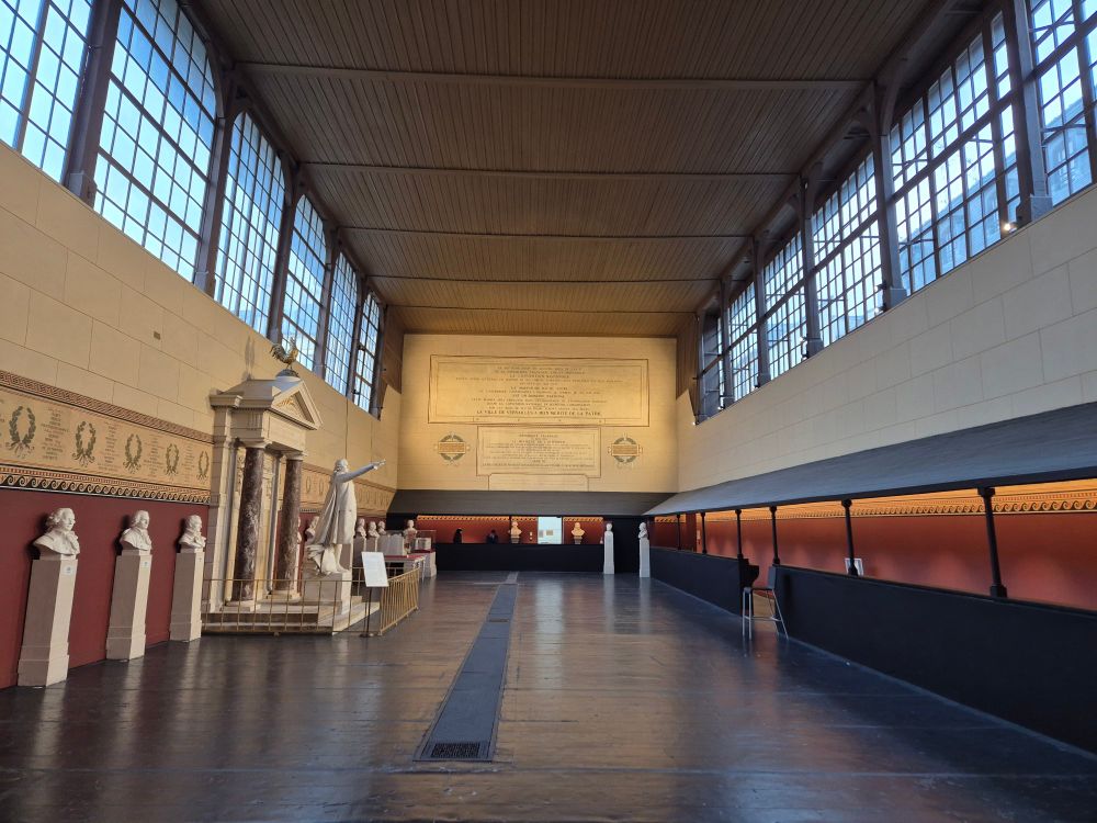 Intérieur de la salle du Jeu de Paume