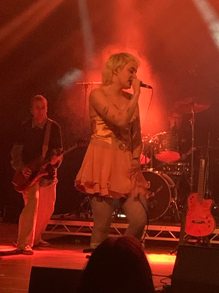 singer Julie Dawson & guitarist Sean O’Dowd of NewDad live on stage 