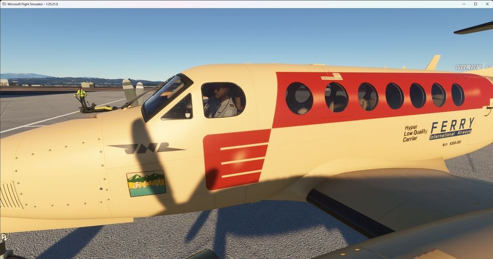 キングエア350。モチーフは明らかに国鉄485系。これも最初期のものスケーリングを間違えて微妙に下今市な出来。この経験が進歩に繋がるのである。