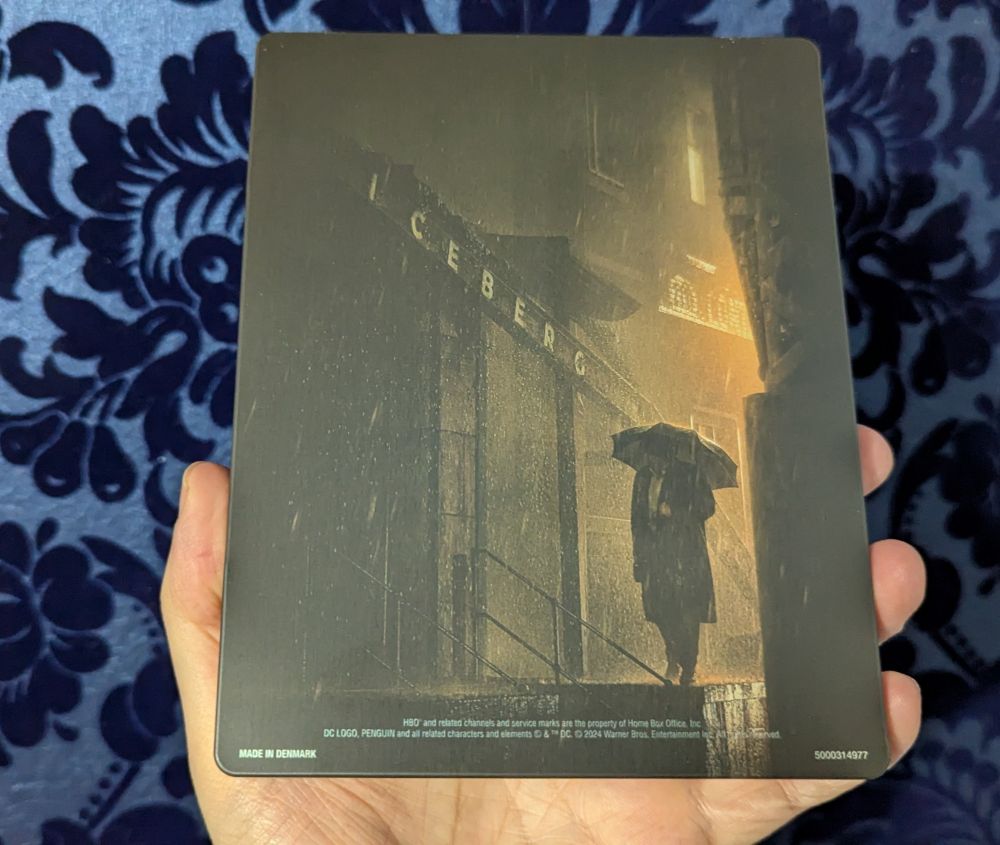 The Penguin. UHD Steelbook Back.