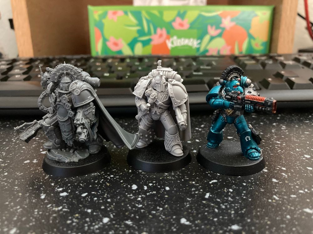 The resin Alpha Legion Saboteur, with the new plastic centurion and a plastic Mk6 sergeant next to it for comparison. 