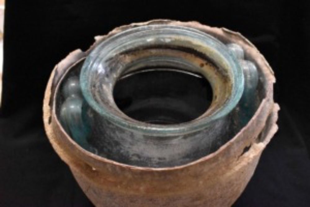 New archaeochemical insights into Roman wine from Baetica