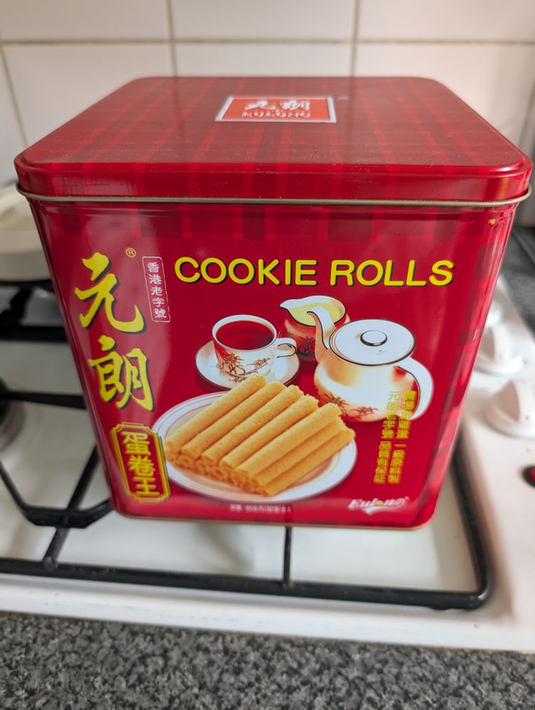 Red Eulong Cookie roll tin 