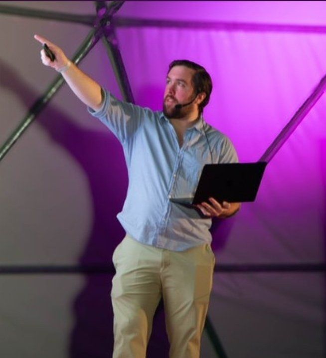 Jordan Lasker speaking at a eugenicist conference