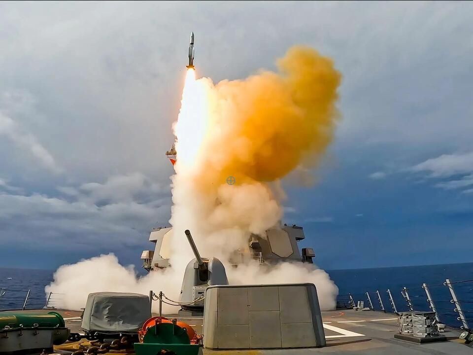 The American destroyer USS Higgins simulated an expeditionary reload of a Standard Missile-2 last month.