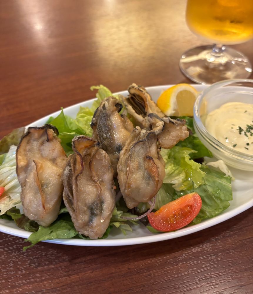 牡蠣のフリットと生ビール