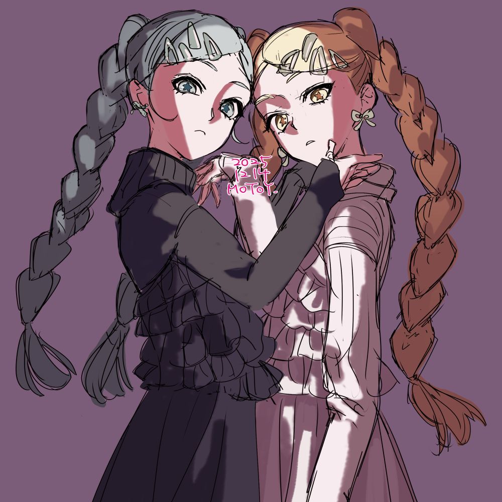 オリジナルキャラクター2名を描いた描きかけのイラストです。
10代半ば程度の少女の見た目をした人物2人が、顔を寄せ合うようにしてかなり近い距離で立っています。
2人とも顔をこちらに傾けており、鑑賞者と視線が合うようになっています。
2人の髪型と服装のデザインは同じですが色がそれぞれ異なります。
背景は無地のくすんだ紫色です。強めのライティングによりくっきりとした影をキャラクターにだけ落とすことで、ドラマティックな雰囲気とちょっとした完成度を演出しました。