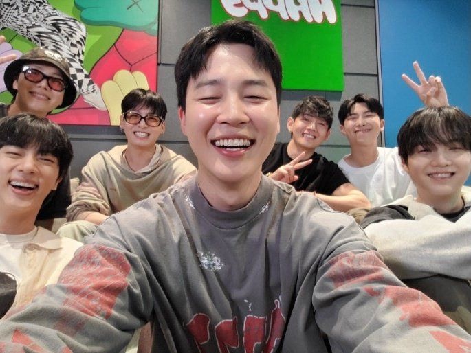 The first OT7 selfie of 2025! All members accounted for (Jin, j-hope, Jung Kook, V, RM, SUGA, and Jimin holding the camera)