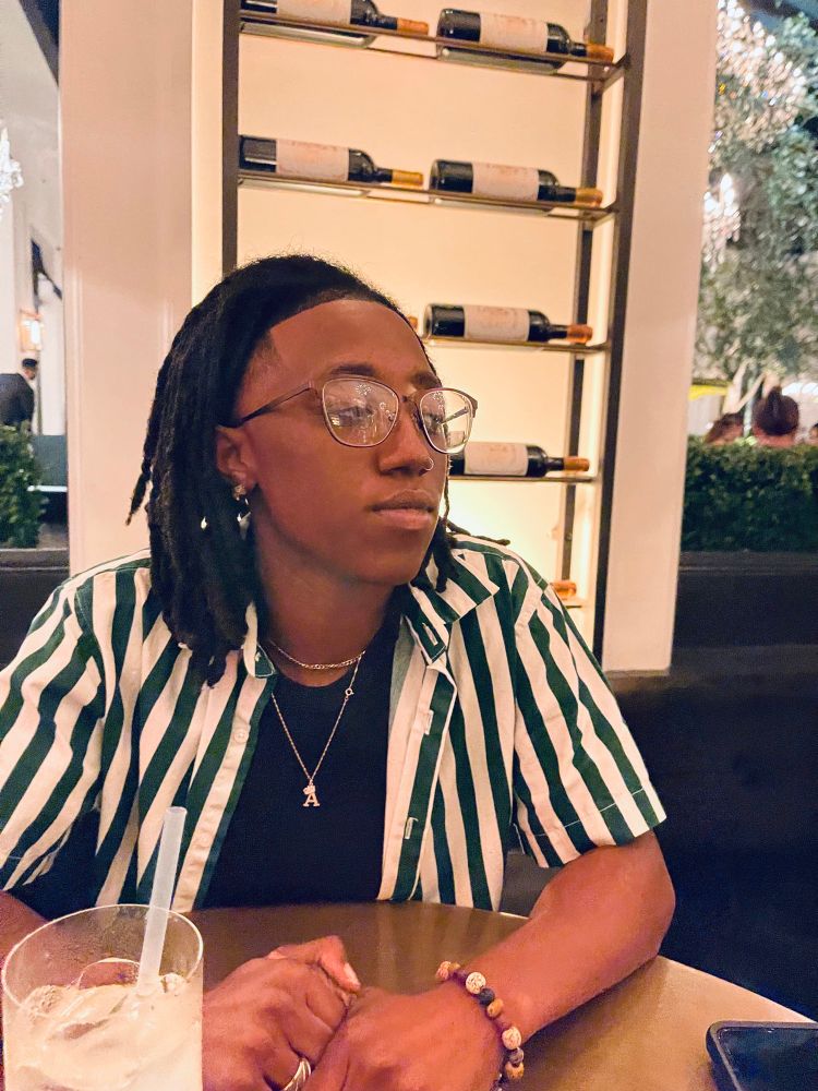 just a fine ass mf with her lemonade 🙂‍↕️