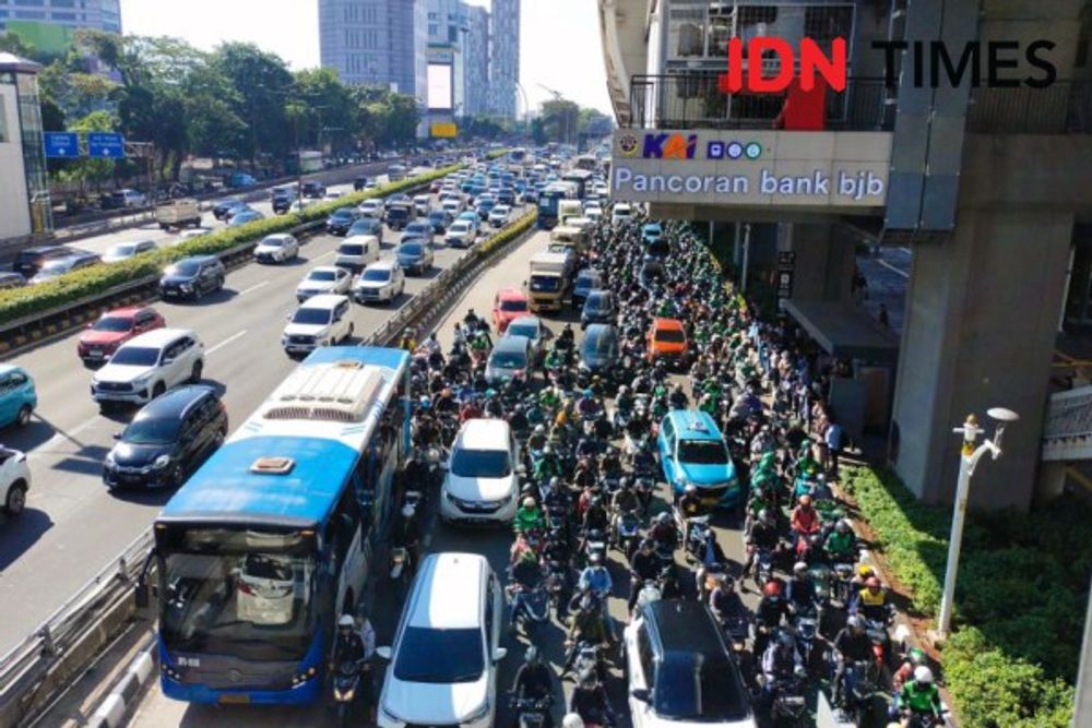 Besok Tarif Transjakarta, LRT dan MRT Hanya Rp1