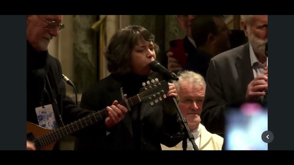 Glen Hansard and Lisa O’Neill perform Fairytale of New York at Shane MacGowan’s funeral in Nenag...