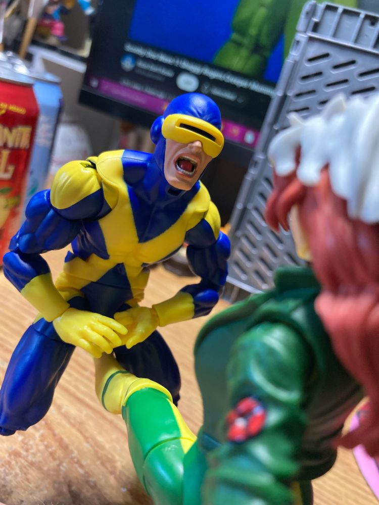 Rogue makes sure Cable is never born.