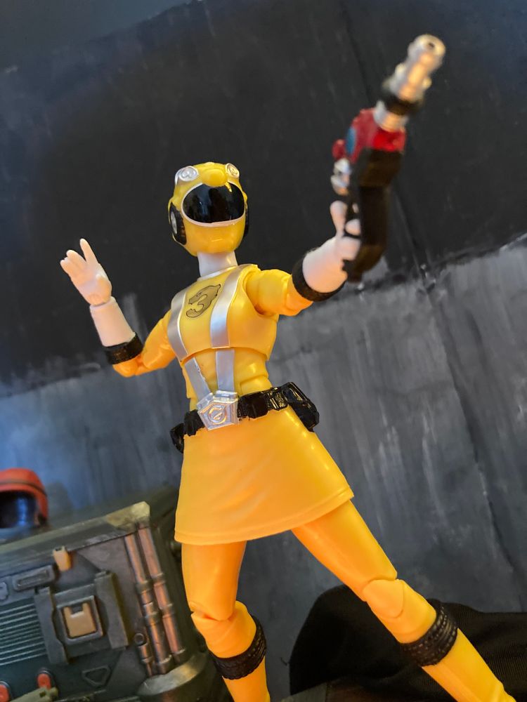 RPM Yellow preparing to shoot a motherfucker because she's hardcore like that I guess I dunno