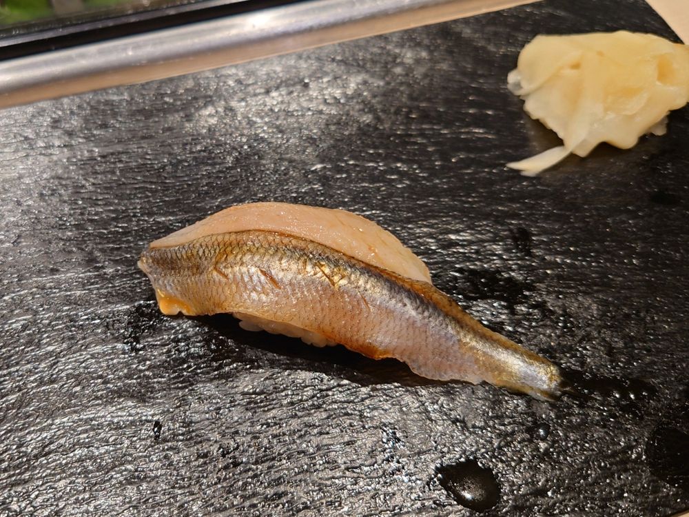 本ししゃも
ししゃものお寿司、中々食べられないので嬉しかった。美味しい。