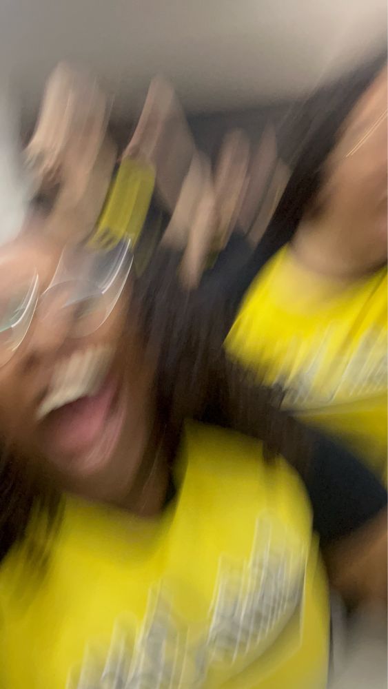 rebeca ganhando ouro