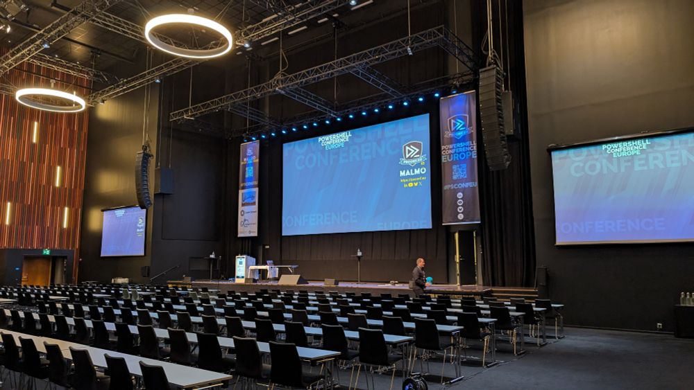 PSConf keynote session room, empty and ready for fun