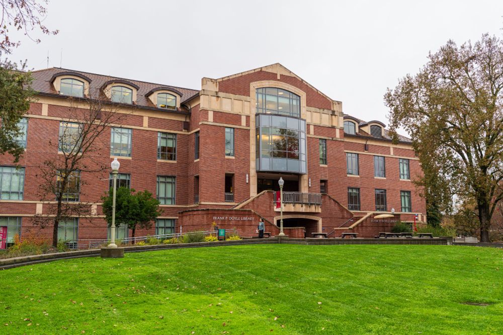 Doyle Library on the Santa Rosa Campus of Santa Rosa Junior College on a rainy day. 