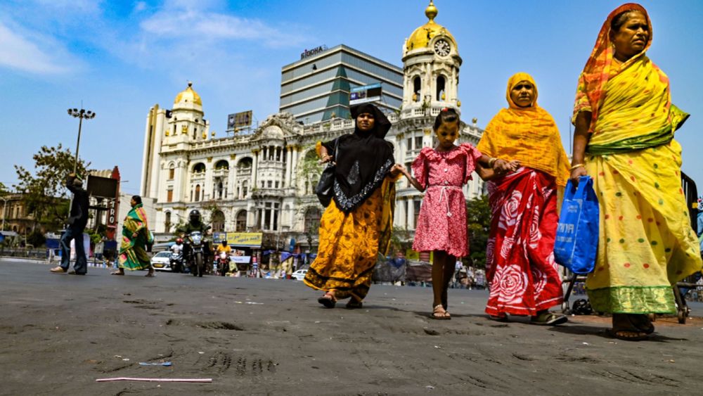 Heatwave grips country as Lok Sabha polls enter key stage