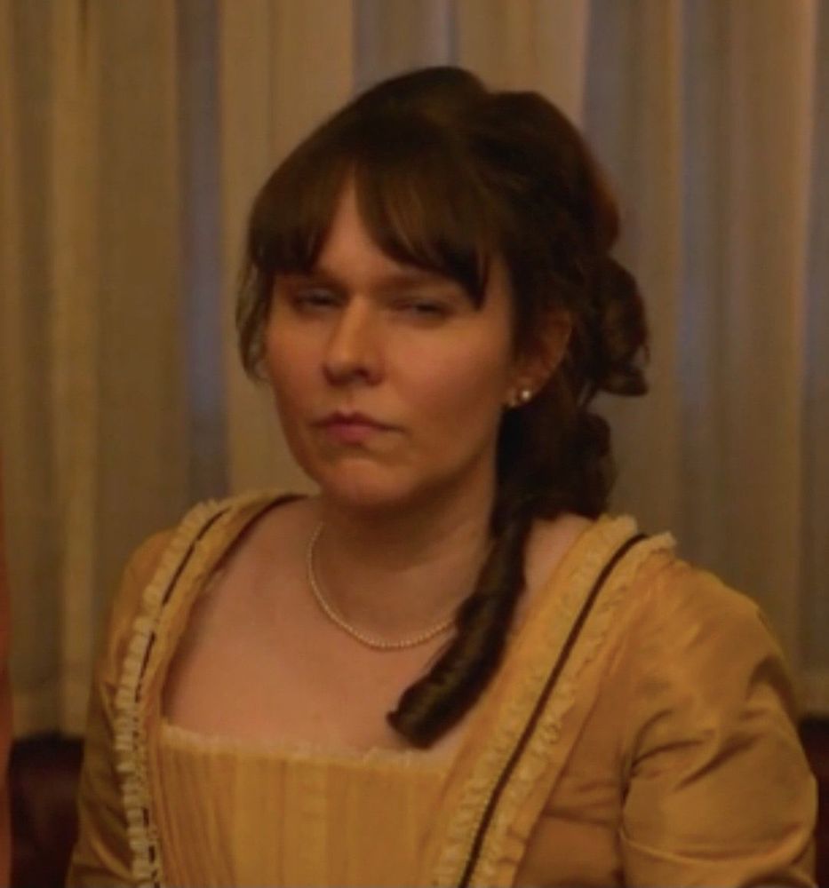 Mary shooting some serious side-eye