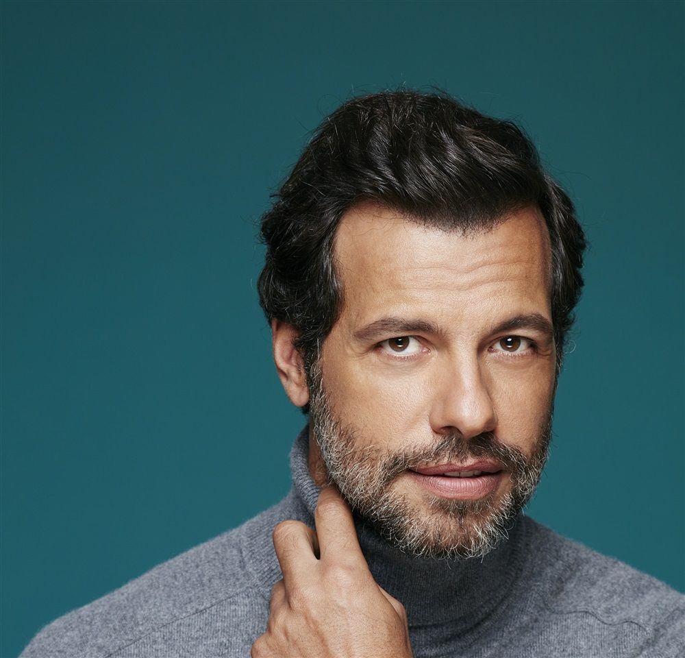 Laurent Lafitte, de la Comédie Française, te regarde parce qu'il a très envie de tourner un film avec toi