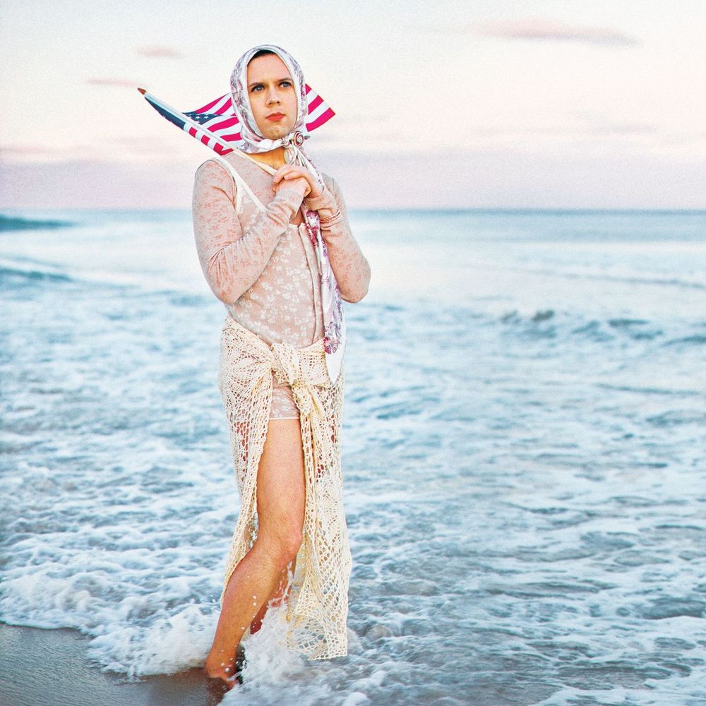 Cole Escola dressed as Little Edie