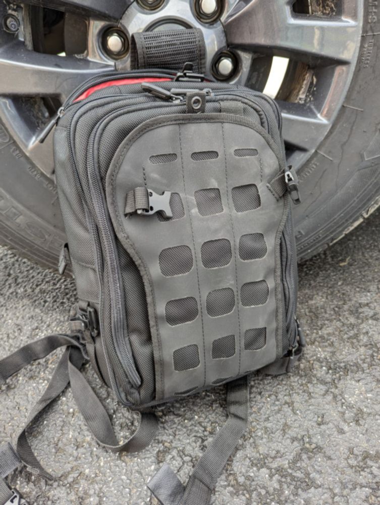 Organized on the go -  Viking Apex ADV Touring Tank Bag With Hydration Pack