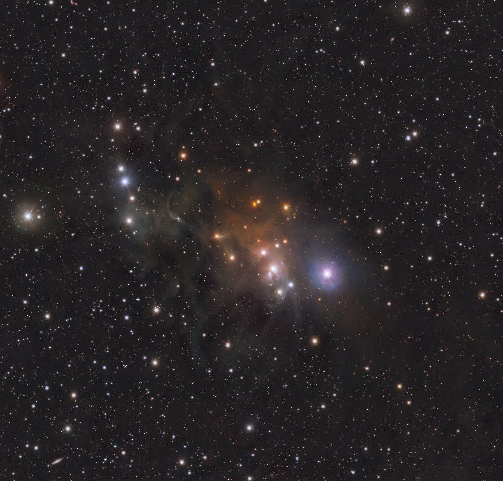Infrared image of the Chamaeleon Cloud (IC 2631), a reflection nebula illuminated by the star HD 97300. Credit: ESO/Meingast et al.