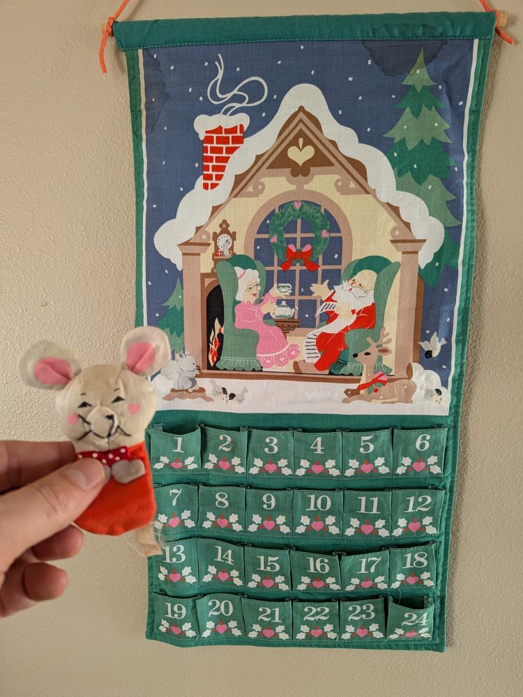Fabric advent calendar with mouse 