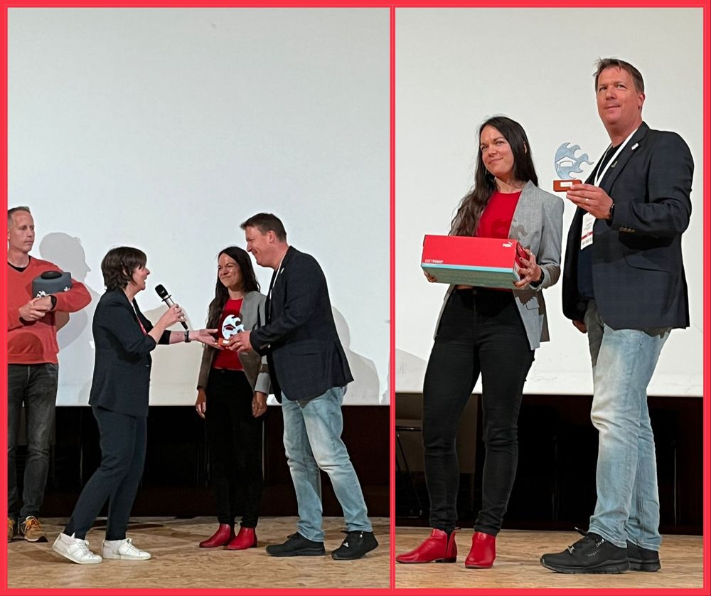 Collage: Übergabe des Preises durch Katja Bär, Achim und ich mit Preis.