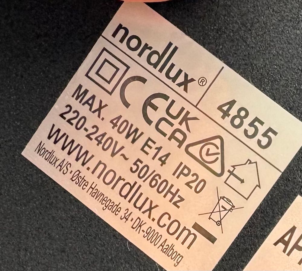 nordlux® 4855 ОС ЄСК MAX. 40W E14 IP20 220-240V~ 50/60Hz www.nordlux.com Nordlux AS• Ostre Havnegade 34 • DK-9000 Aalborg