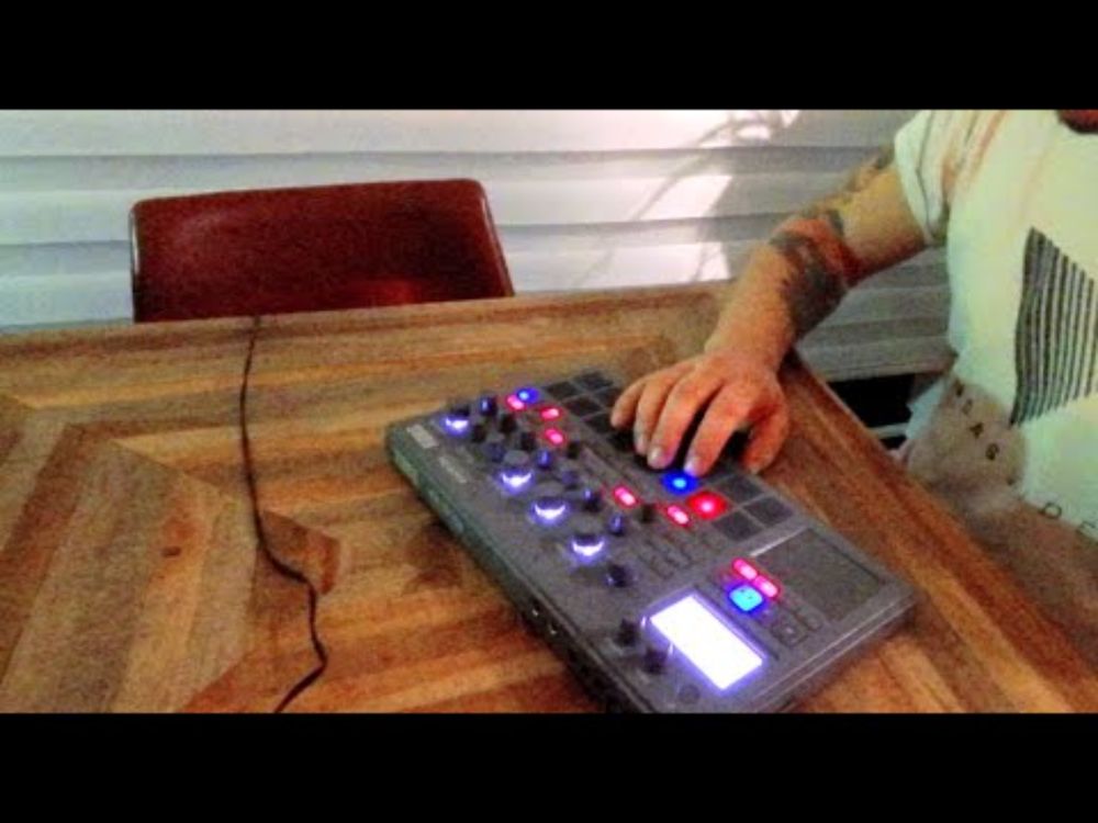 Korg Electribe 2 - Hardware Jams Weekend Challenge - OLD IS NEW - Heavy Beat Trip Hop - Electronica