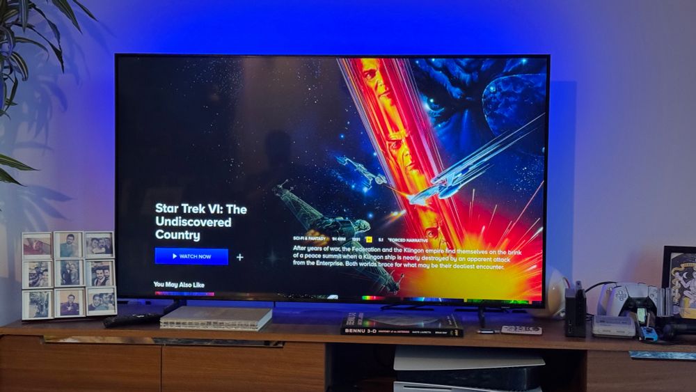 Photo of the tv with the menu screen from Star Trek vi the undiscovered country 
