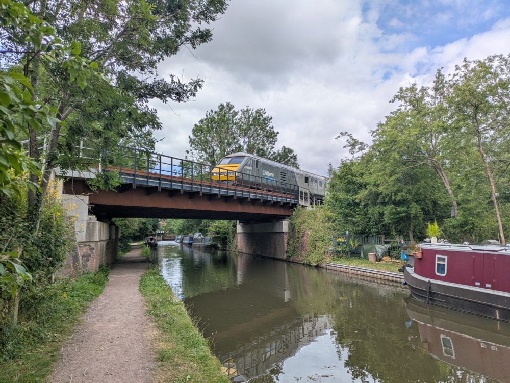 DVT 82305 crossing the Lapworth Link on a London service