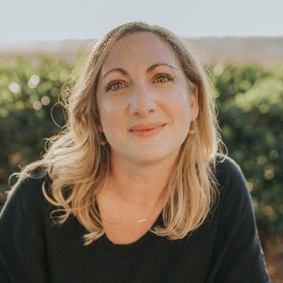 the extremely white blonde profile of a NYC reporter pleasantly surprised by how nicely she was treated by white supremacists