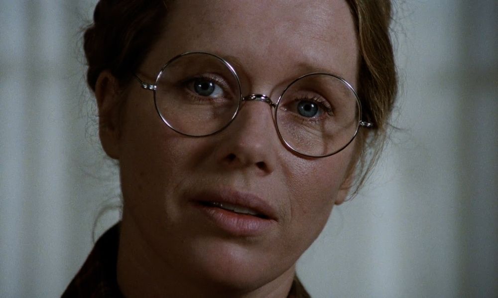 Screencap of Liv Ullmann as Eva in Höstsonaten (1978), titles Autumn Sonata in English.