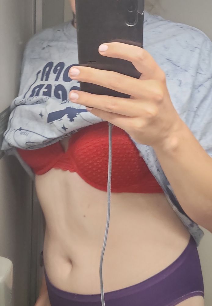 train bathroom selfie