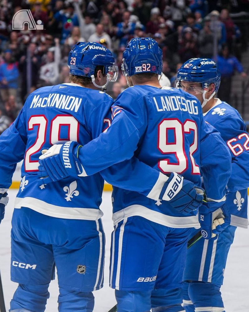 MacKinnon, Landeskog and Lehkonen celebrating after Landeskogs tip in goal