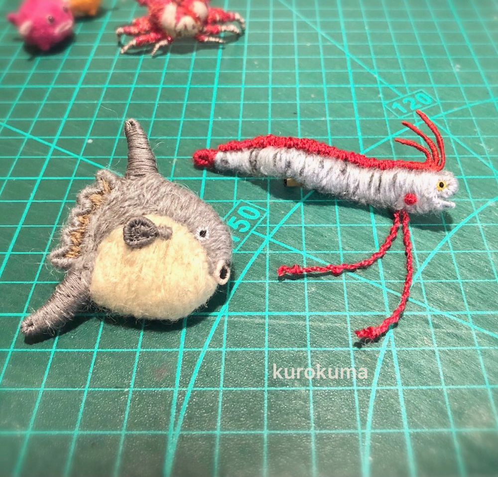 マンボウとリュウグウノツカイ
(ブローチ)
kurokuma