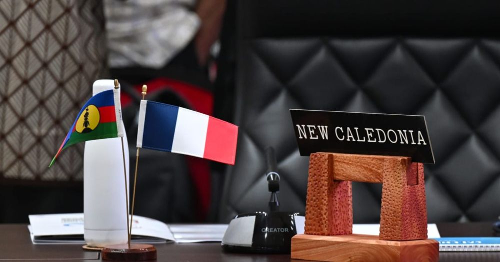Pro-independence group moves to scuttle a deal that Paris hoped would cool tensions in the Pacific Ocean island chain.
