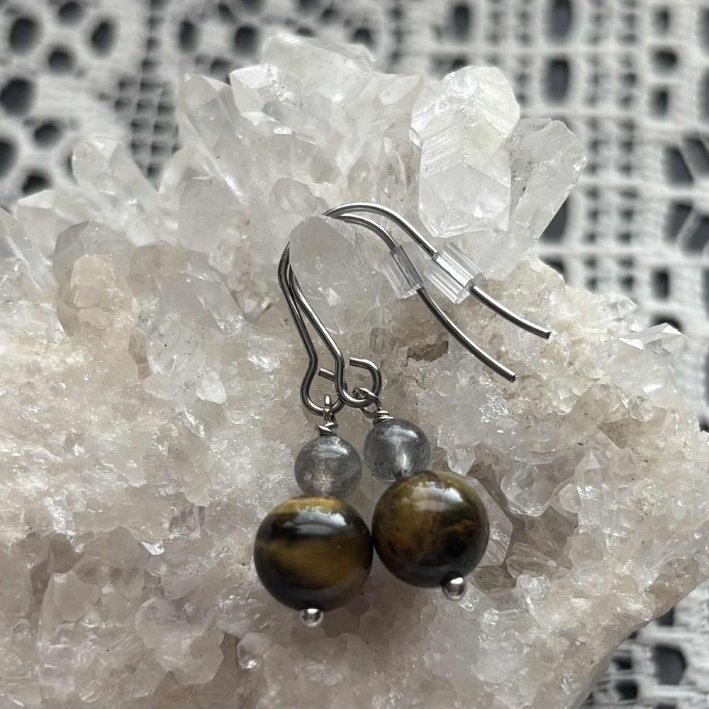 Flashy tigers eye and labradorite beads on stainless steel earring hooks. 