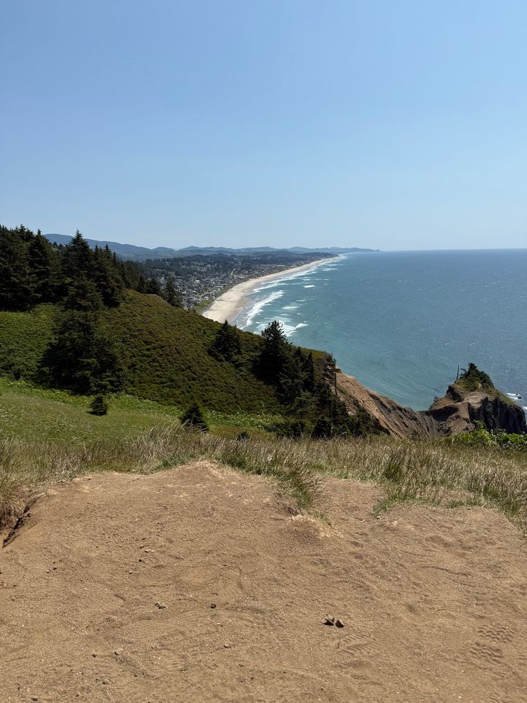 View south along the Oregon coast towards Lincoln city 