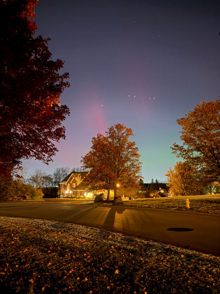 Faint view of northern lights 