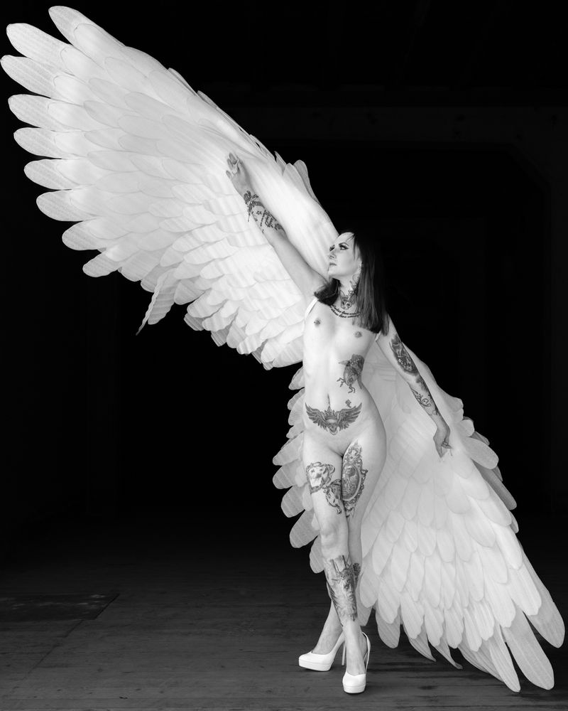 nude girl with angel wings