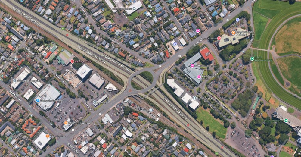 Google maps showing the Greenlane interchange (a motorway interchange) on New Zealand's State Highway 1, in Auckland. 